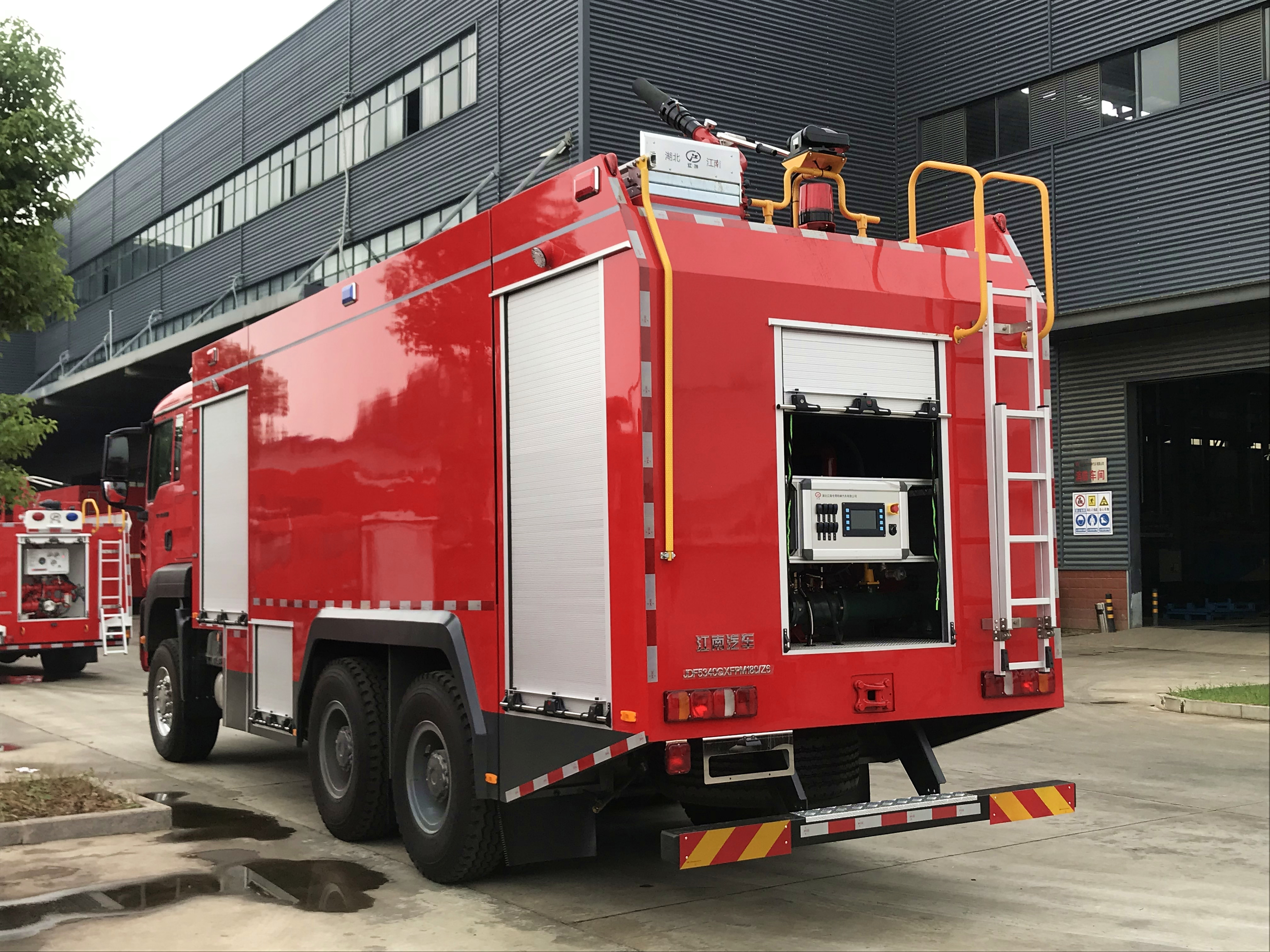 ����ԽҰ16��ˮ����ĭ����܇(ch��)